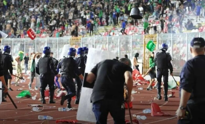 Algerian footbal fans troubles