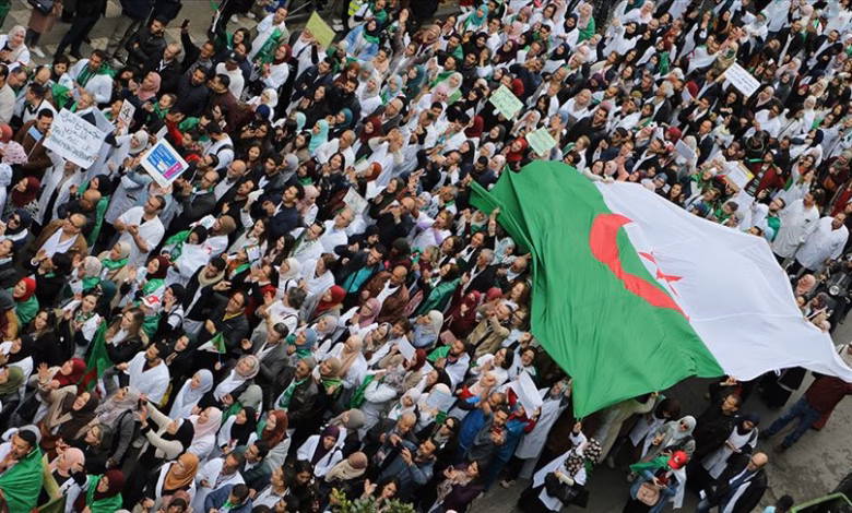 في الذكرى السادسة للحراك الشعبي.. ماذا حققت "الجزائر الجديدة" لمواطنيها؟! 7 Algerian public movement