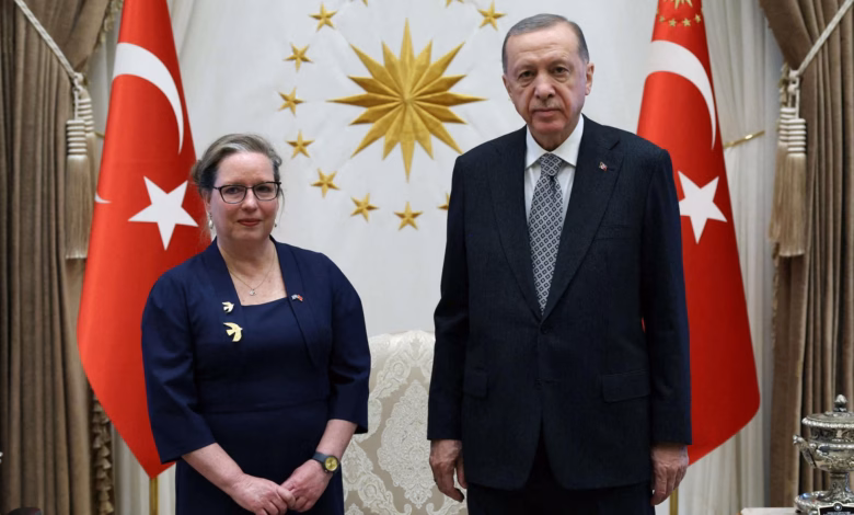 لماذا يصمت “فرسان المقاومة والنضال” تجاه التطبيع التركي الإسرائيلي؟! 6 Erdogan and the Israeli Amb