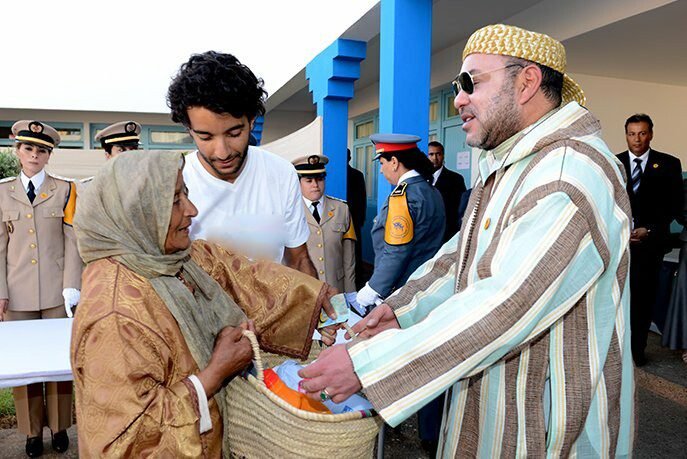 King Mohammed 6 give aid