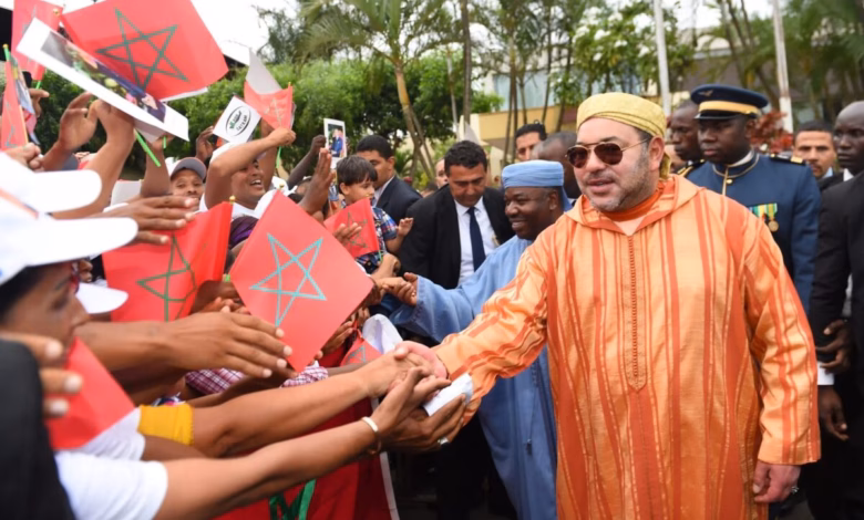 محاولات الجزائر للحاق بالمغرب أفريقيا: صغيرة جدا، ومتأخرة جدا!! 9 King Mohammed 6 in Africa e1769971318994