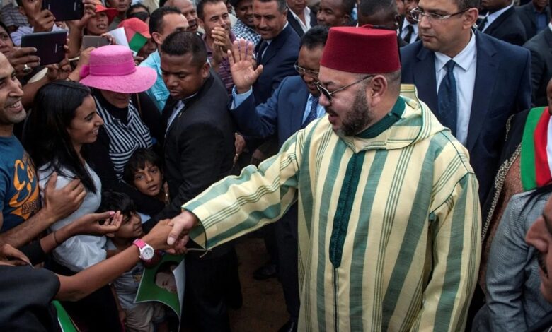 King Mohammed 6 with people 2 1