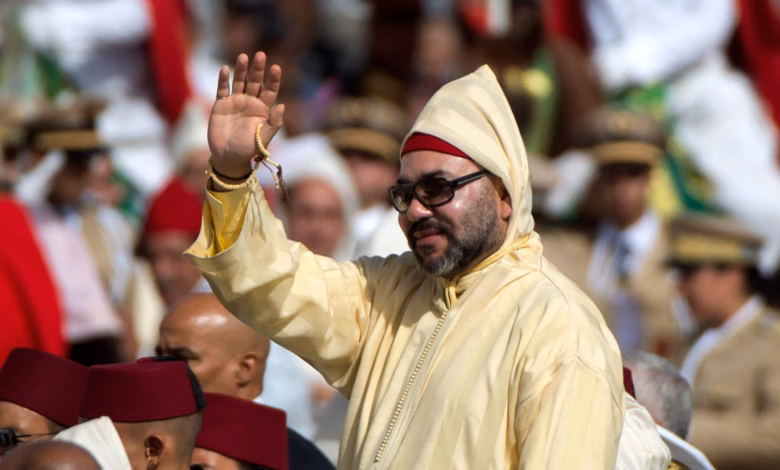 King Mohammed 6 with people