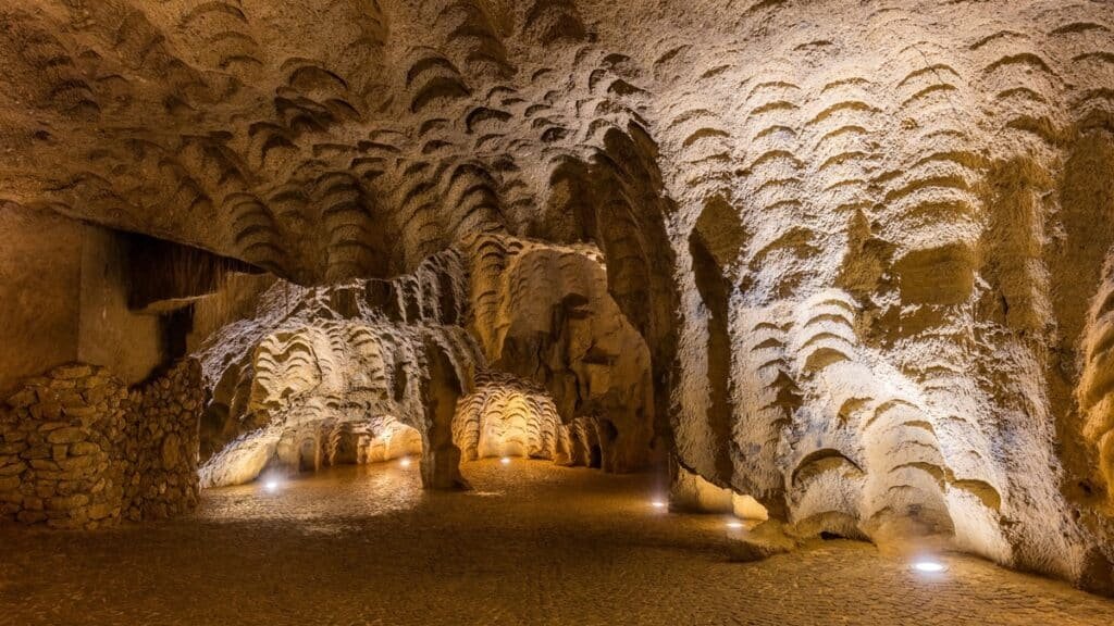 cave of hercule1