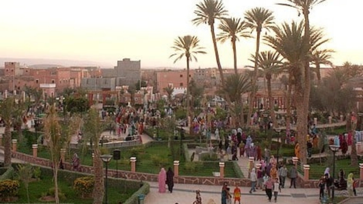 كلميم المغربية …عاصمة القوافل وجسر العبور إلى عمق الصحراء 10 COLM10