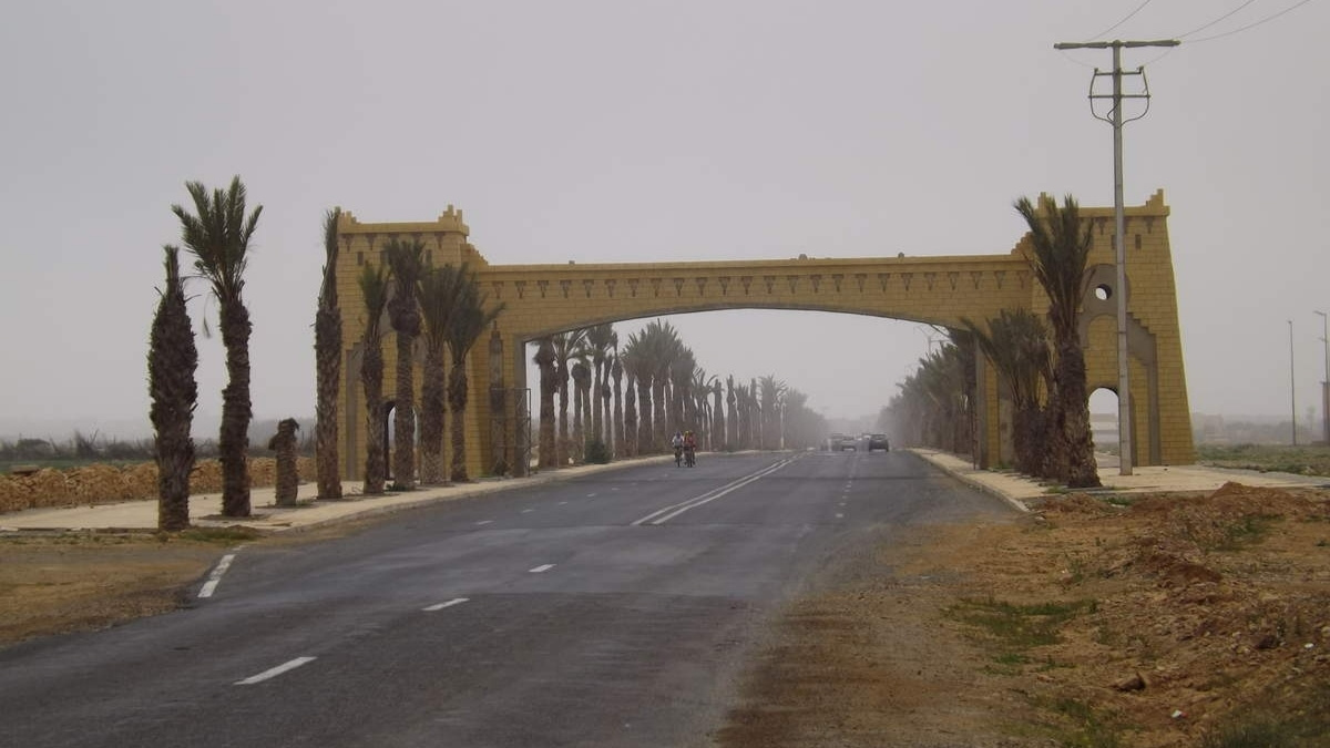 كلميم المغربية …عاصمة القوافل وجسر العبور إلى عمق الصحراء 2 COLM2