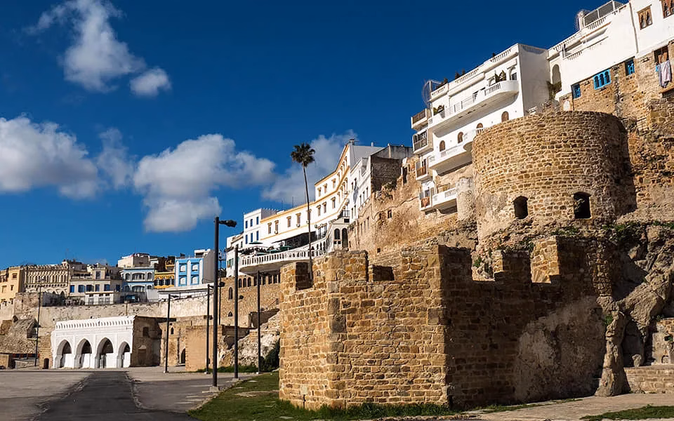 طنجة: مدينة تختصر روح المغرب بين البحر والتاريخ والأحلام 5 tang old tawn